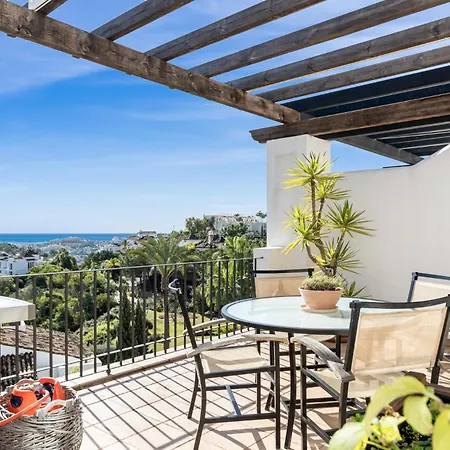 Altos De La Quinta Apartment Benahavis