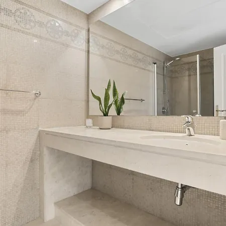 Altos De La Quinta Apartment Benahavis